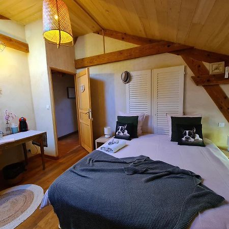 Le Coq En Repos Bed & Breakfast Saint-Sylvestre-sur-Lot ภายนอก รูปภาพ