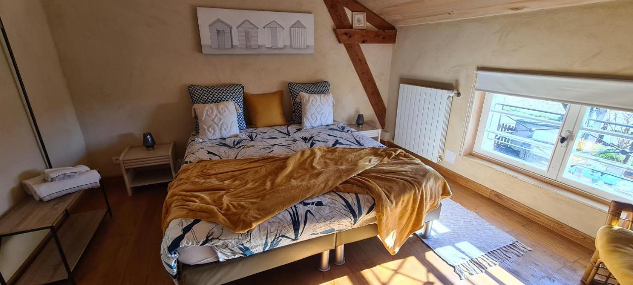 Le Coq En Repos Bed & Breakfast Saint-Sylvestre-sur-Lot ภายนอก รูปภาพ