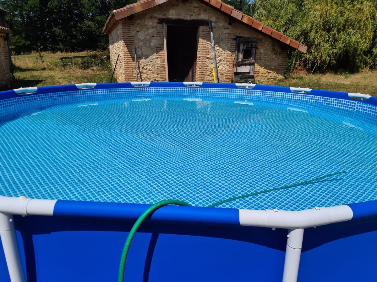 Le Coq En Repos Bed & Breakfast Saint-Sylvestre-sur-Lot ภายนอก รูปภาพ