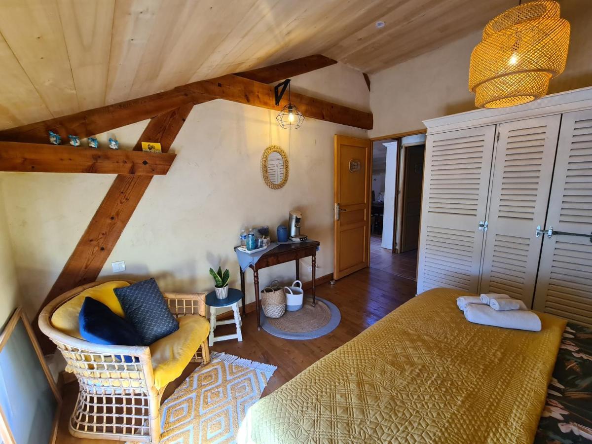 Le Coq En Repos Bed & Breakfast Saint-Sylvestre-sur-Lot ภายนอก รูปภาพ