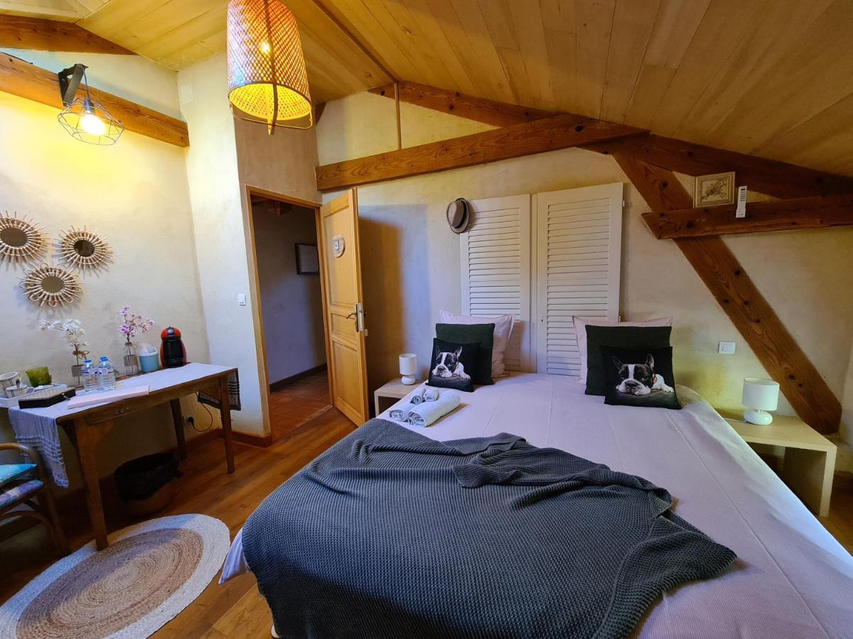 Le Coq En Repos Bed & Breakfast Saint-Sylvestre-sur-Lot ภายนอก รูปภาพ