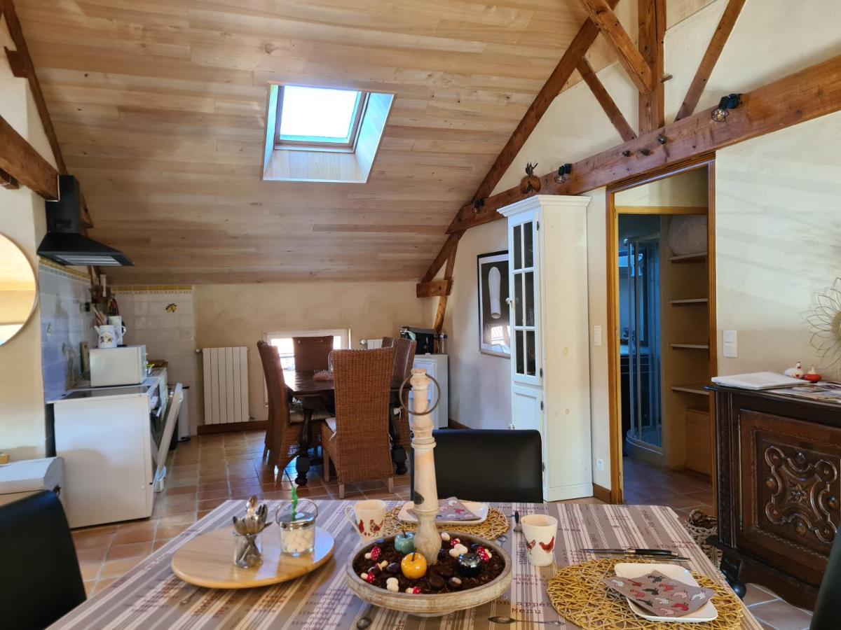 Le Coq En Repos Bed & Breakfast Saint-Sylvestre-sur-Lot ภายนอก รูปภาพ