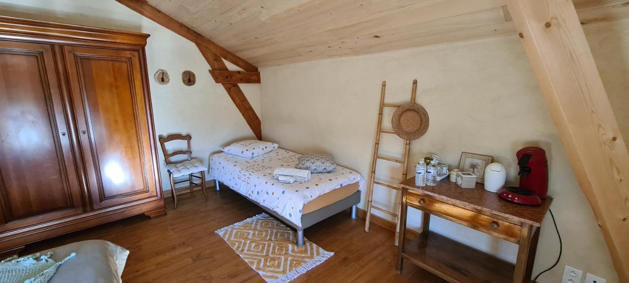 Le Coq En Repos Bed & Breakfast Saint-Sylvestre-sur-Lot ภายนอก รูปภาพ